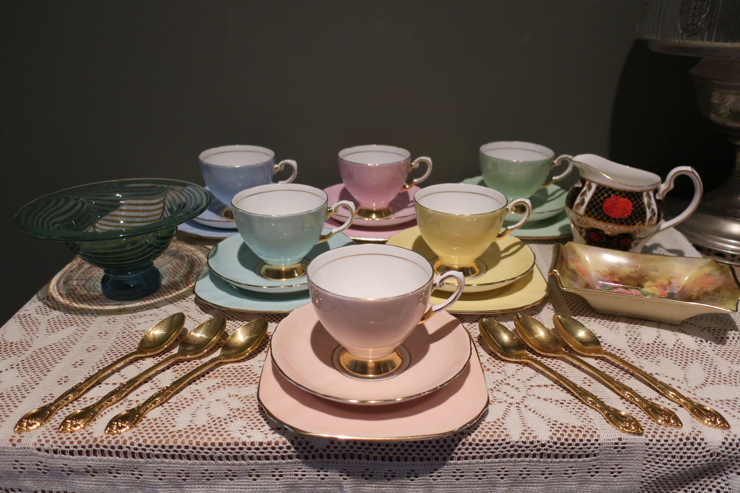 Sneak Peek For The Week – Abbeydale Imari China, Stuart Fletcher Glass, Tuscan Harlequin Trio’s, Royal Winton Hand Painted China, Rodd Golden Glory Teaspoons