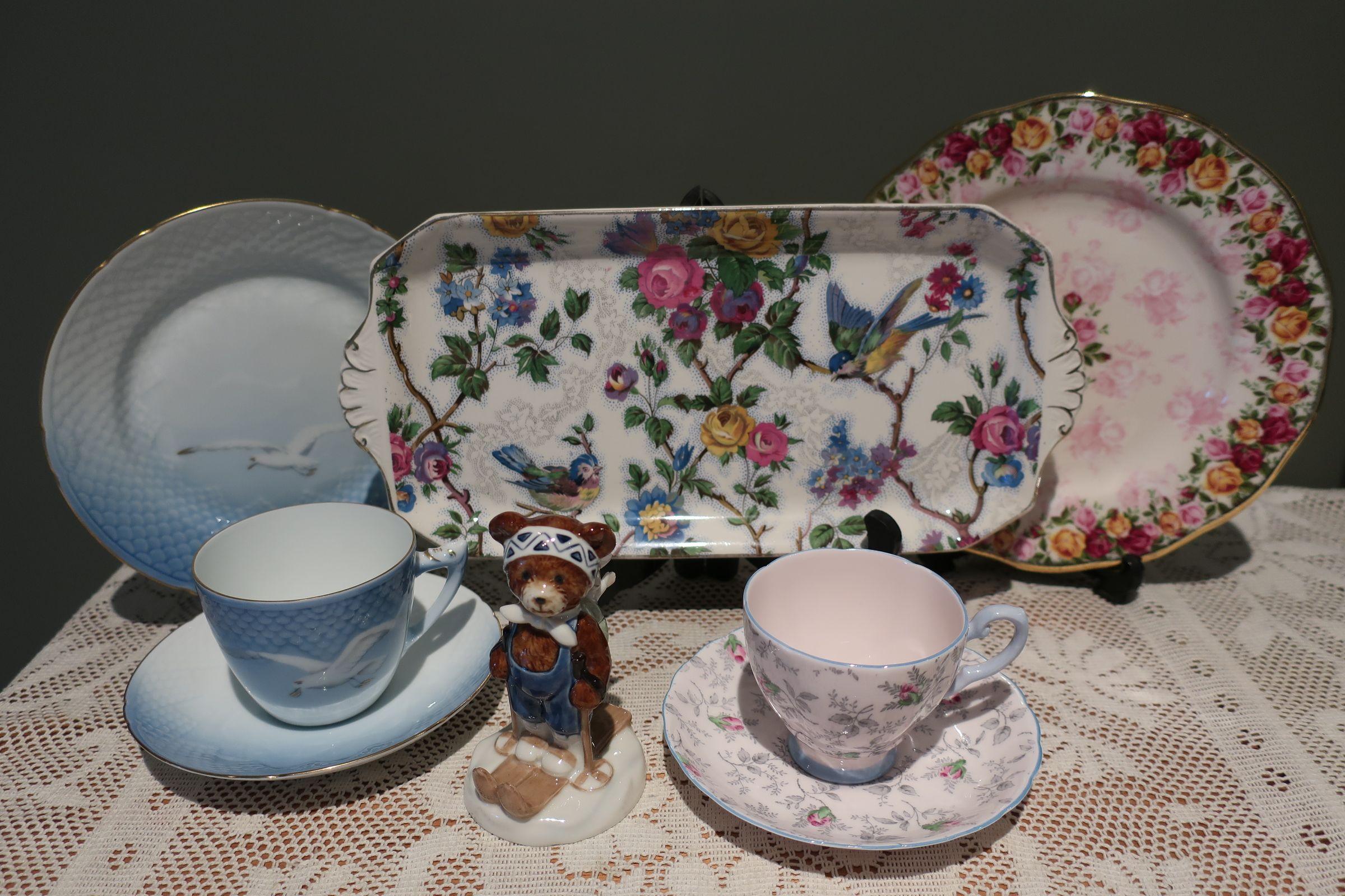 Sneak Peek For The Week – A J Wilkinson Chintz, Royal Albert, Plant Tuscan, Bing and Grondahl