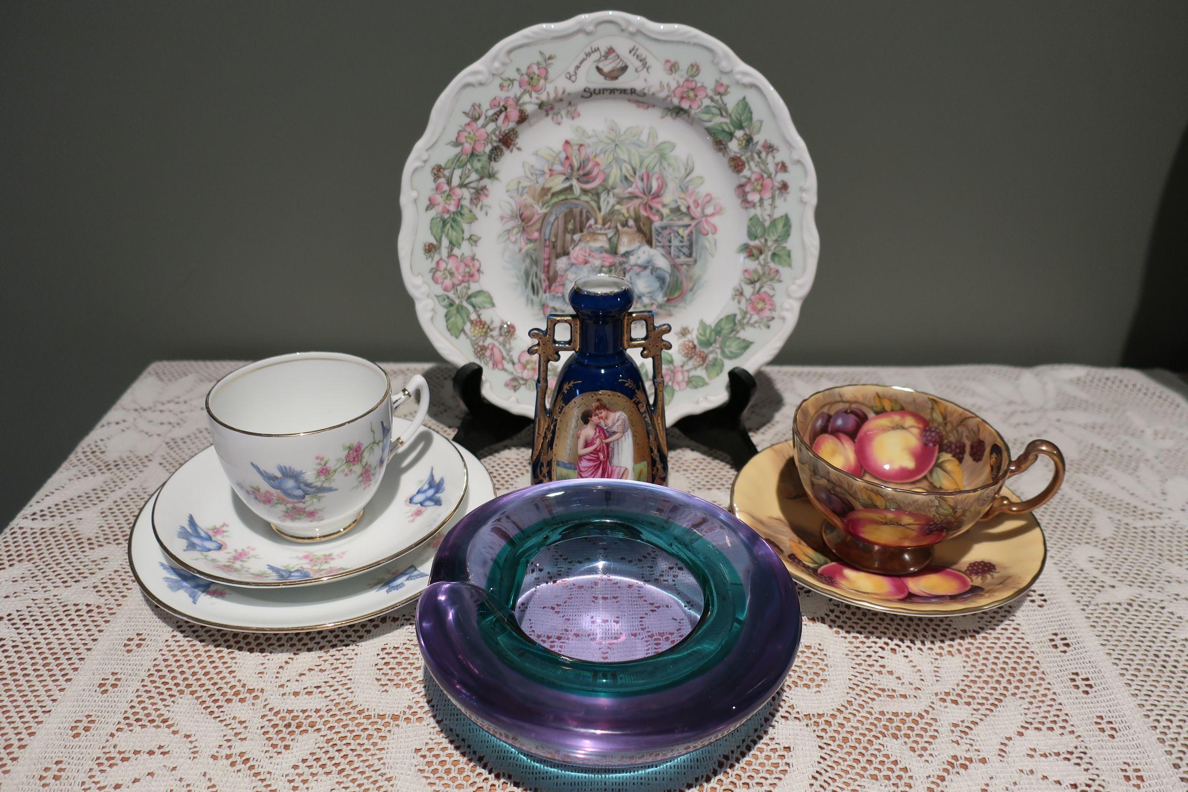 Sneak Peek For The Week – Aynsley, Royal Albert Crown China, Antique Continental Vase, Neo Glass Geode, Royal Doulton Brambly Hedge