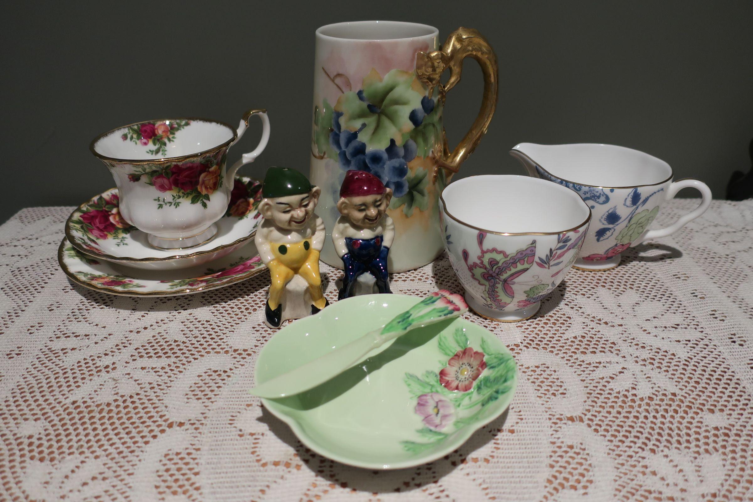 Sneak Peek For The Week – Carltonware, Wedgwood, Royal Albert, Antique Belleek, Marie Gardner Pottery