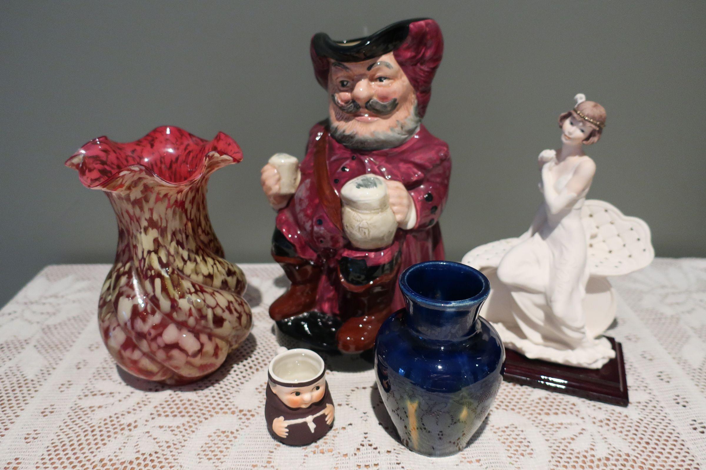 Sneak Peek For The Week – Giuseppe Armani, Goebel, Royal Doulton, McHugh Pottery, Victorian Hobbs and Brockunier Spangle Glass