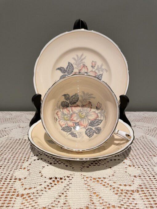 Vintage Paragon Double Warrant Trio In Peach Floral