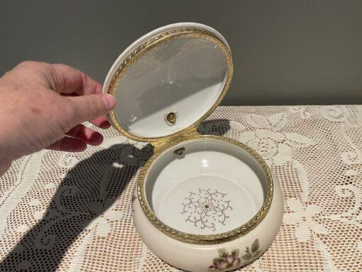 Vintage Silent Butler With Gilt Floral Pattern - Image 4