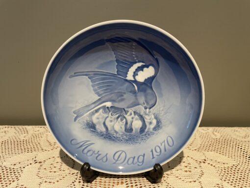 Bing And Grondahl Mothers Day Plate 1970 - Sparrow With Hatchlings