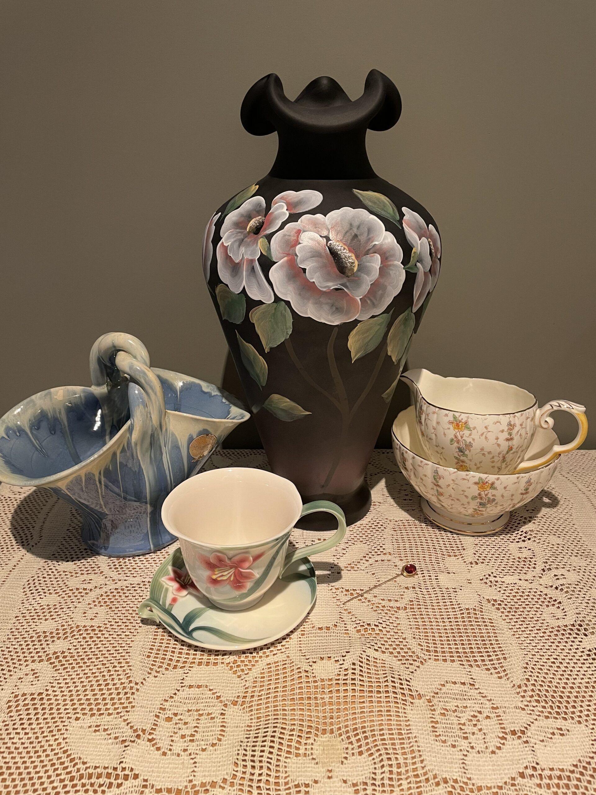 Sneak Peek For The Week – Fenton, Remued Pottery, Grafton China, Franz, Vintage Gold