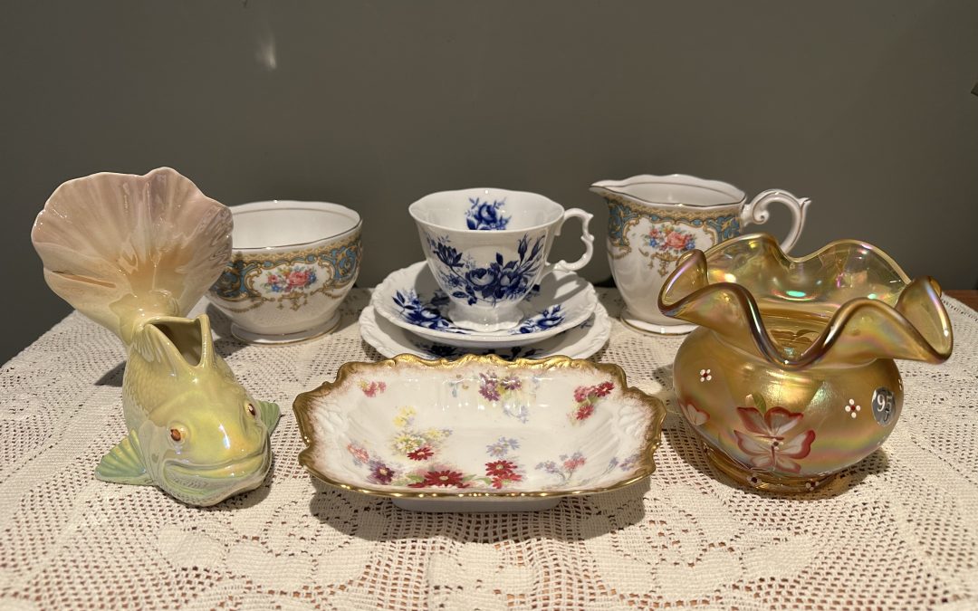 Sneak Peek For The Week – Royal Albert Trio, Hand Painted Fenton Glass, Queen Anne Sugar And Creamer, Wembley Ware Fish, Antique George Jones Crescent China Dish