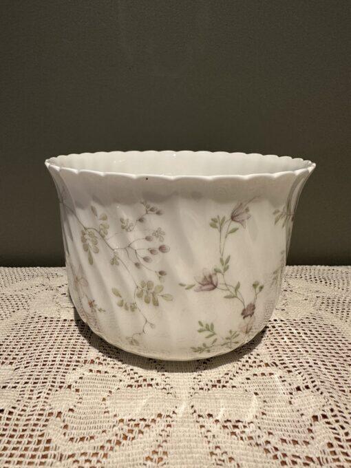 Wedgwood Campion Dainty Floral Jardiniere / Cache Pot