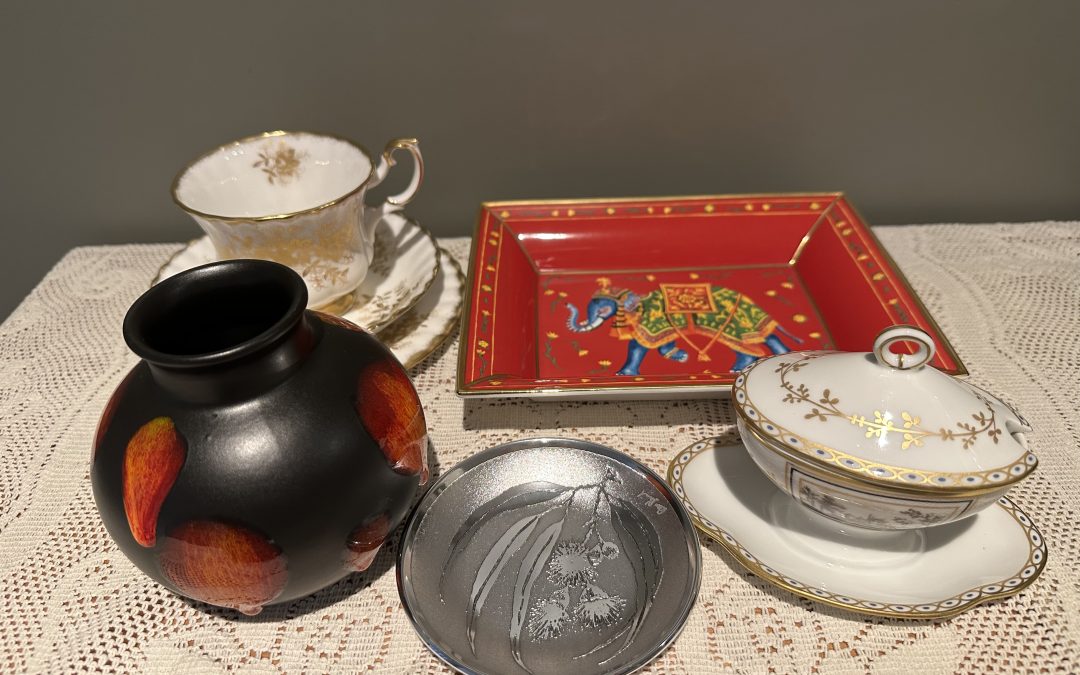 Sneak Peek For The Week – Royal Albert Antoinette Trio, Halcyon Days Elephant Tray, Poole Pottery Vase, Don Sheil Gum Leaf Dish, Richard Ginori Mustard Pot
