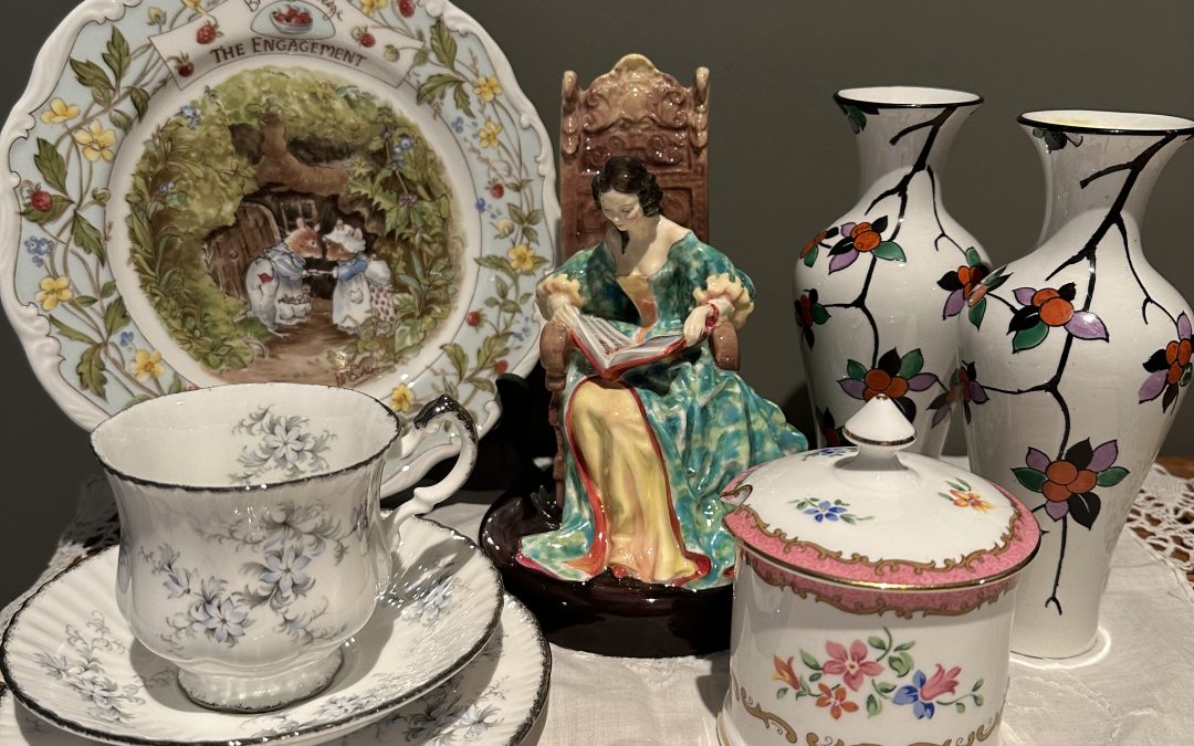 Sneak Peek For The Week – Royal Doulton Figurine, Paragon Trio, Shelley Vases, Crown Staffordshire Condiment Pot, Brambly Hedge Plate