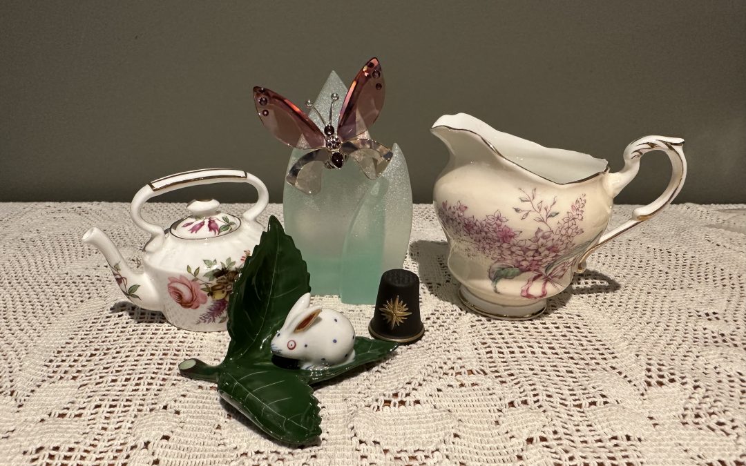 Sneak Peek For The Week – Swarovski Butterfly Figurine, Herend Bunny Place Card Holder, Wedgwood Christmas Thimble, Rare Paragon Lilac Creamer, Hammersley Miniature Teapot