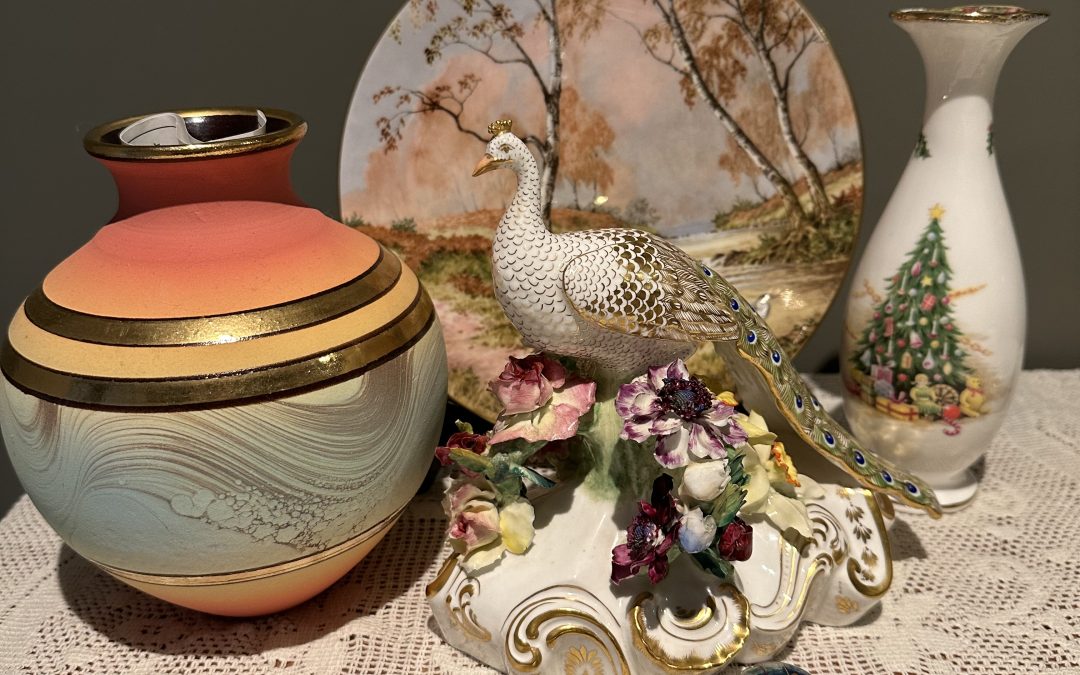 Sneak Peek For The Week – Royal Doulton Stunning Cabinet Plate, Royal Albert Xmas Vase, Trevor Pitt Sandstone Pottery Vase, Royal Crown Derby Heavily Gilt Peacock Porcelain Figurine, Alexander Kalifano Gemstone Globe Wine Bottle Stopper