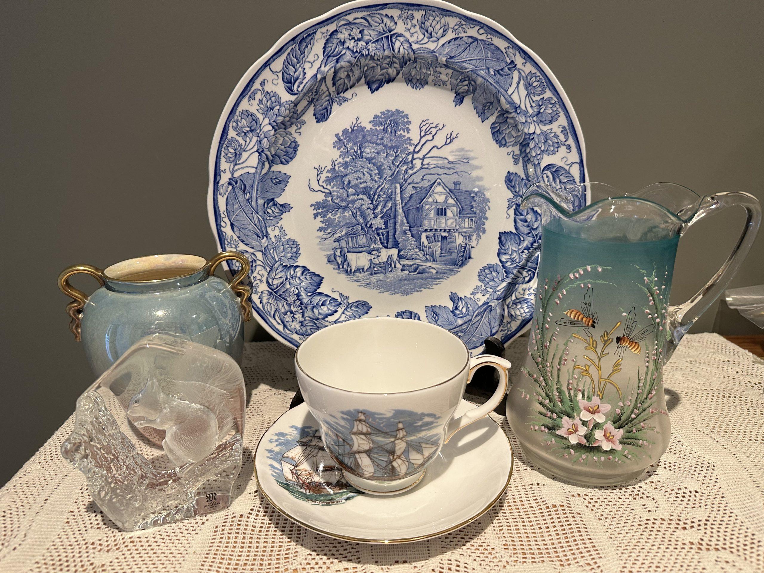Sneak Peek For The Week – Victorian Hand Painted Jug, Spode Blue Room Plate, Carlton Ware Art Deco Vase, Mats Jonasson Boxed Squirrel Sculpture, Duchess Breakfast Cup And Saucer Duo