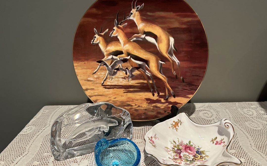 Sneak Peek For The Week – Dartington Crystal Figurine, Royal Doulton Display Plate, Hammersley Shell Bonbon Dish, Murano Glass Bullicante Trinket Bowl