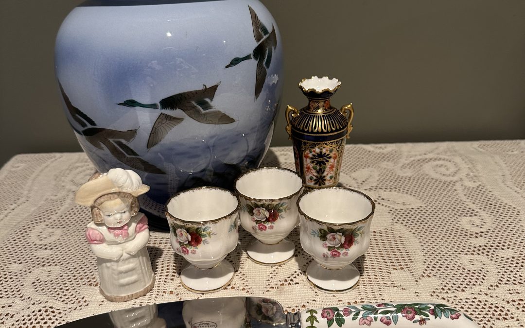 Sneak Peek For The Week – Falcon Ware Large Lidded Urn, Royal Worcester Candle Snuffer, Royal Crown Derby Miniature Vase, Portmeirion Pie Or Cake Slice And Serve, Royal Albert Egg Cups