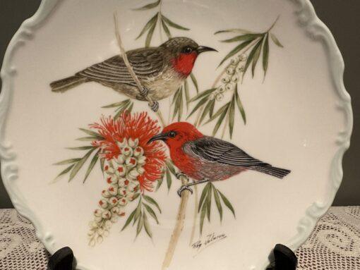 Royal Albert Australian Birds Display Plate - Scarlet Honeyeater - Image 2