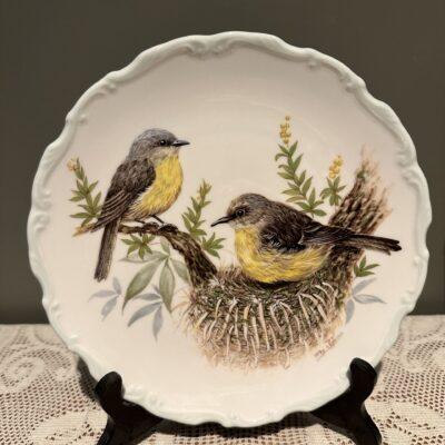Royal Albert Australian Birds Display Plate - Eastern Yellow Robin