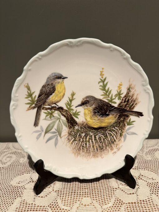 Royal Albert Australian Birds Display Plate - Eastern Yellow Robin