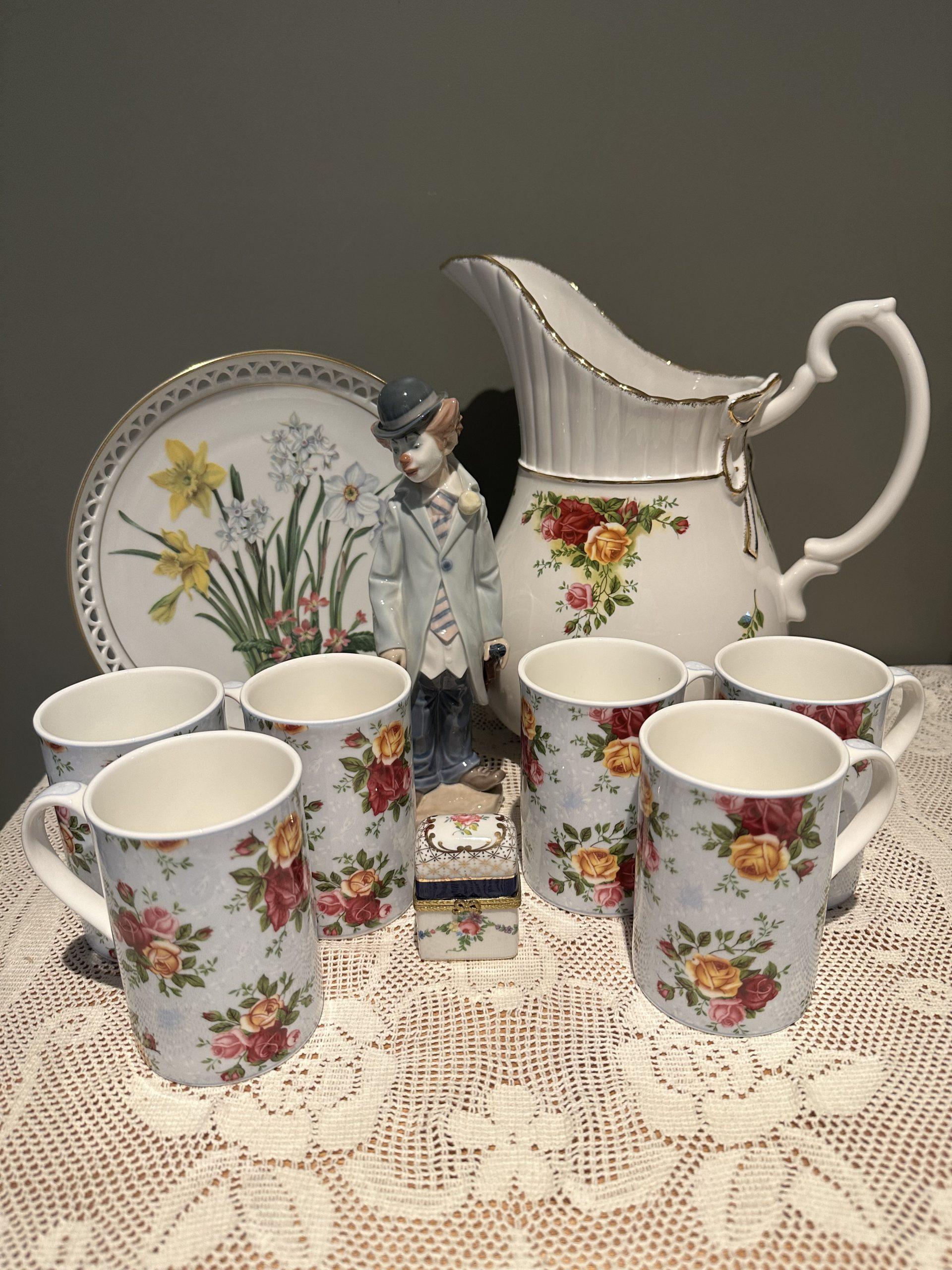 Sneak Peek For The Week – Royal Albert Huge Ribbon Jug And Set Of Six Blue Damask Mugs, Lladro Circus Sam Clown Figurine, Bing And Grondahl Superb Floral Plate, Past Times Miniature Scent Bottles In Floral Casket