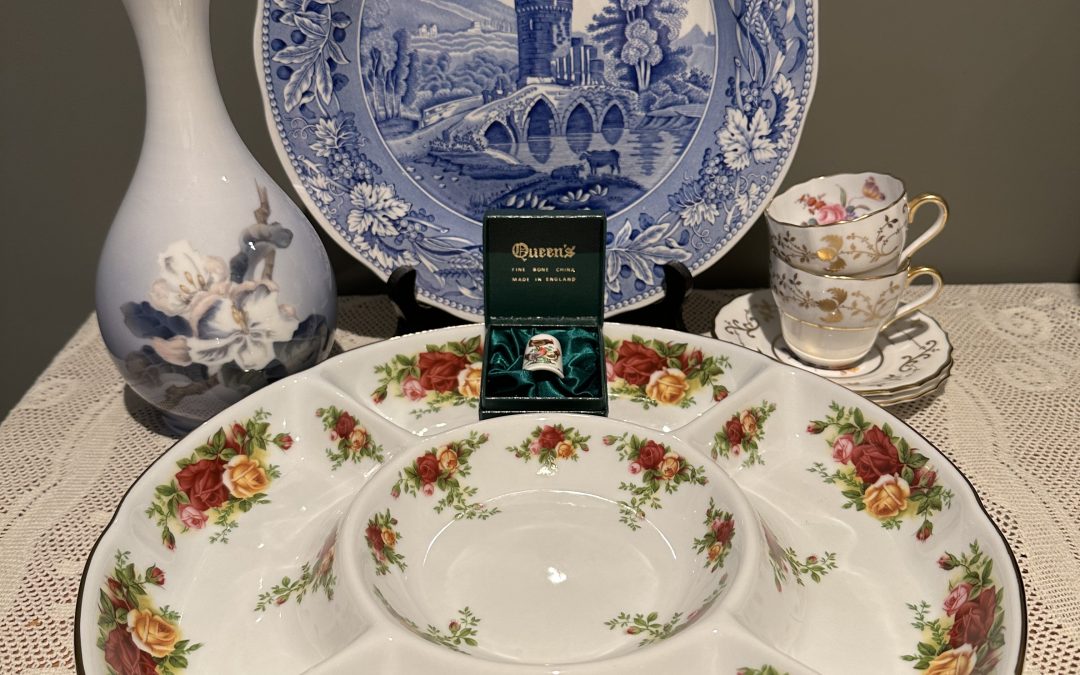 Sneak Peek For The Week – Spode Blue Room Plate And Reproduction 1800’s Demitasse Duo’s, Queen’s Bone China Christmas Thimble, Royal Albert Old Country Roses Crudite Or Divided Serving Tray, Royal Copenhagen Stunning Large Vase