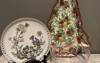 Sneak Peek For The Week – Royal Albert Xmas Tray, Another Lovely Bing And Grondahl Floral Plate, Royal Doulton Sancho Panza Small Character Jug, Stuart Crystal Small Serving Bowl, Davidson Blue Pearline Miniature Basket