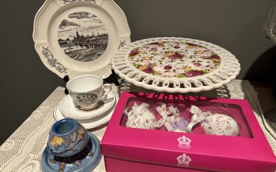 Sneak Peek For The Week – Royal Albert Cake Stand And Christmas Baubles, Wedgwood Display Plate, Royal Stafford Scenic Ware Trio, Carlton Ware Night Oak Candle Holder