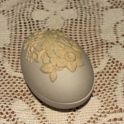 Rare Wedgwood Collectors Society Jasperware Primrose Egg Trinket Box - Limited Edition