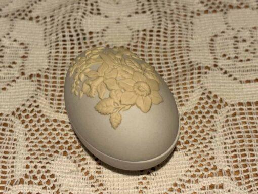 Rare Wedgwood Collectors Society Jasperware Primrose Egg Trinket Box - Limited Edition