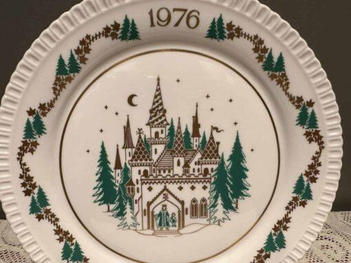Spode Annual Christmas Xmas Plate - 1976 - Good King Wenceslas - Image 2