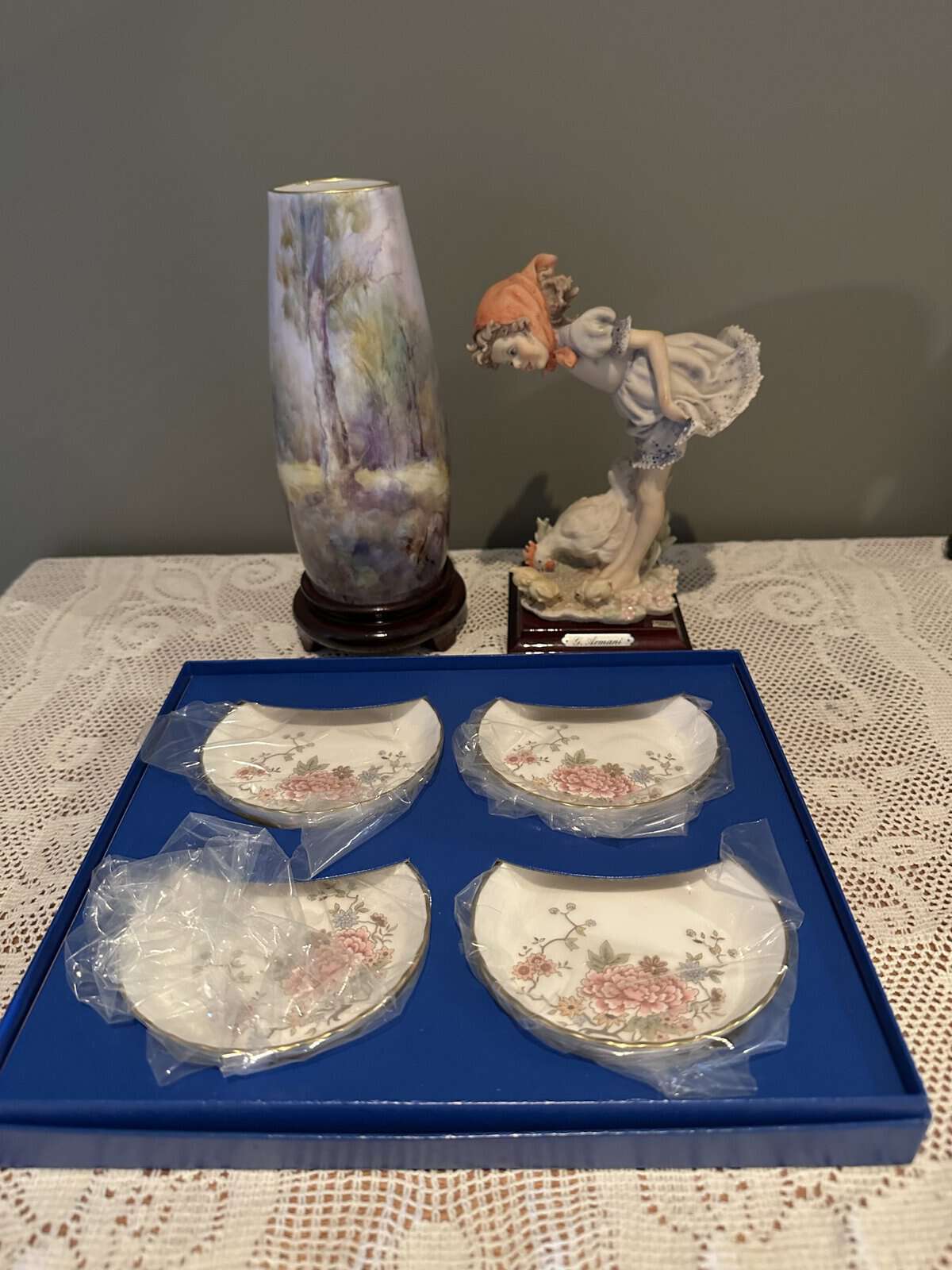 Sneak Peek For The Week – Royal Doulton Canton Coasters, Giuseppe Armani Girl With Chickens Figurine, Nancy Graham Hand Painted Australiana Vase On Stand