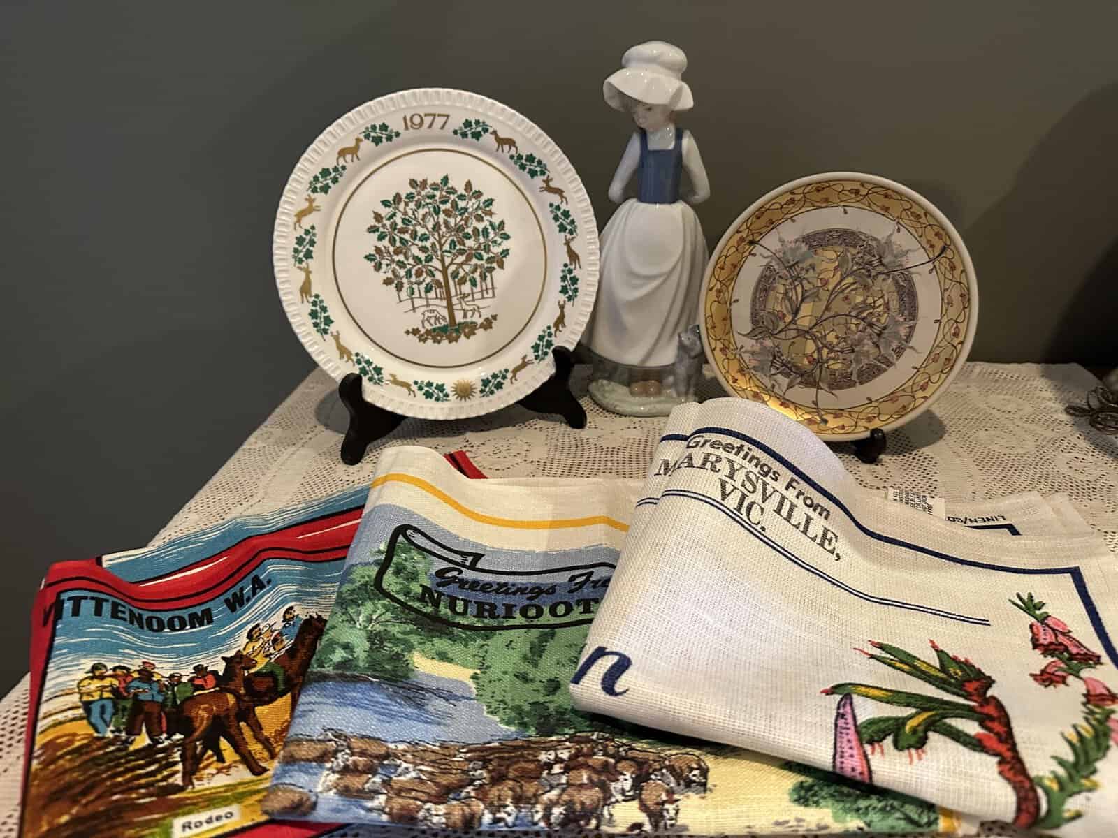 Sneak Peek For The Week – Nao ‘Cheer Me Up’ Girl With Poodle Figurine, Peter Minko Bendigo Potter Gilt Plate, Spode ‘Holly And Ivy’ Xmas Plate, And Three More Lovely Vintage Tea Towels