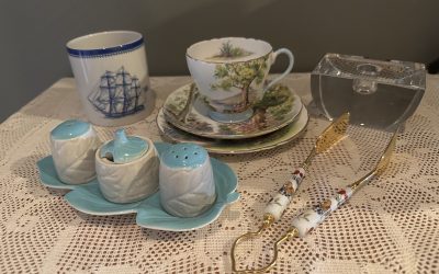 Sneak Peek For The Week – Mikasa Prism Candle Holder, Royal Worcester Fruits Cake Tongs, Shelley Woodland Trio, Carlton Ware Cruet Set, Spode Blue Clipper Pencil Holder