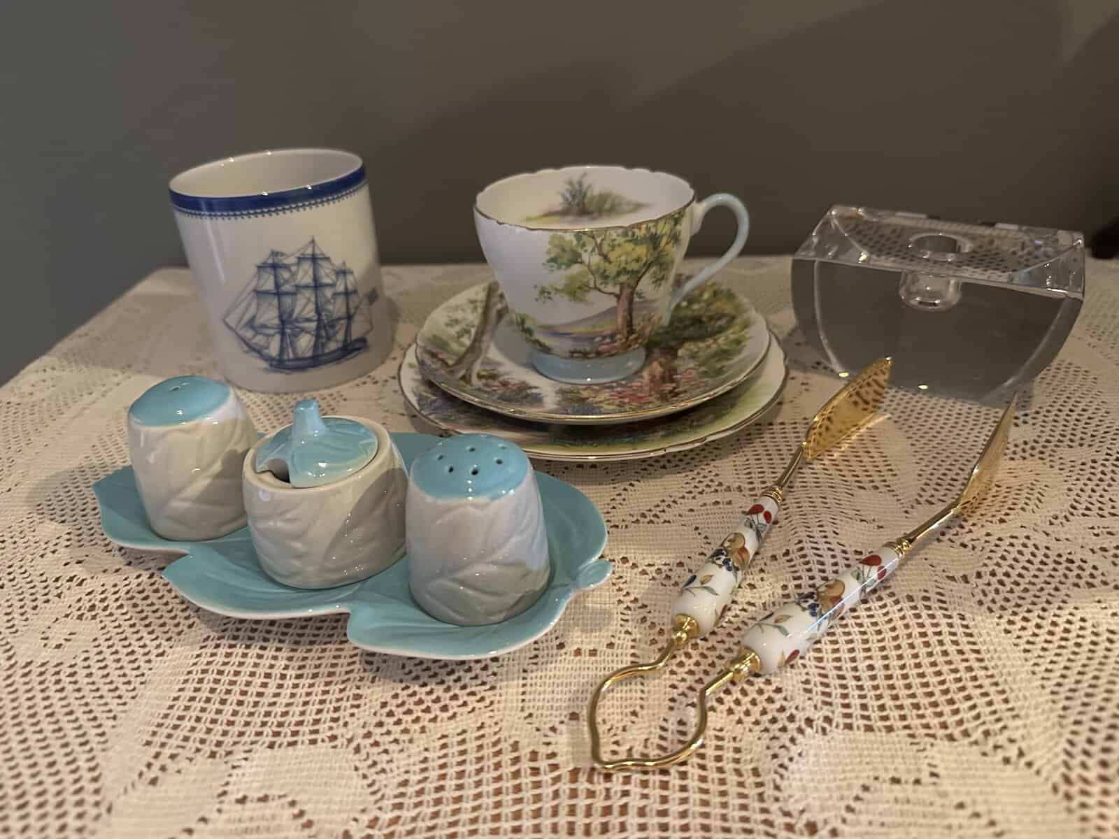Sneak Peek For The Week – Mikasa Prism Candle Holder, Royal Worcester Fruits Cake Tongs, Shelley Woodland Trio, Carlton Ware Cruet Set, Spode Blue Clipper Pencil Holder