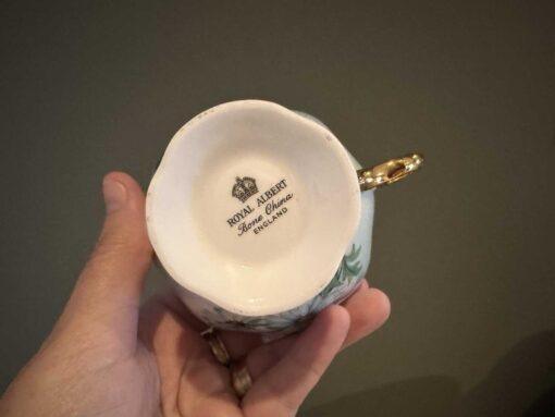Stunning Royal Albert Vintage Trio - Aqua Blue With Daisies And Gilt Trim - Image 4