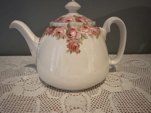 Vintage Royal Doulton Raby Roses 3 to 4 Cup Teapot - 1937