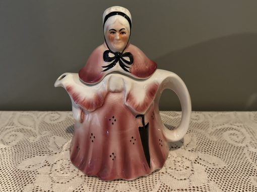 Stunning Tony Wood Little Old Lady Teapot In Dark Pink