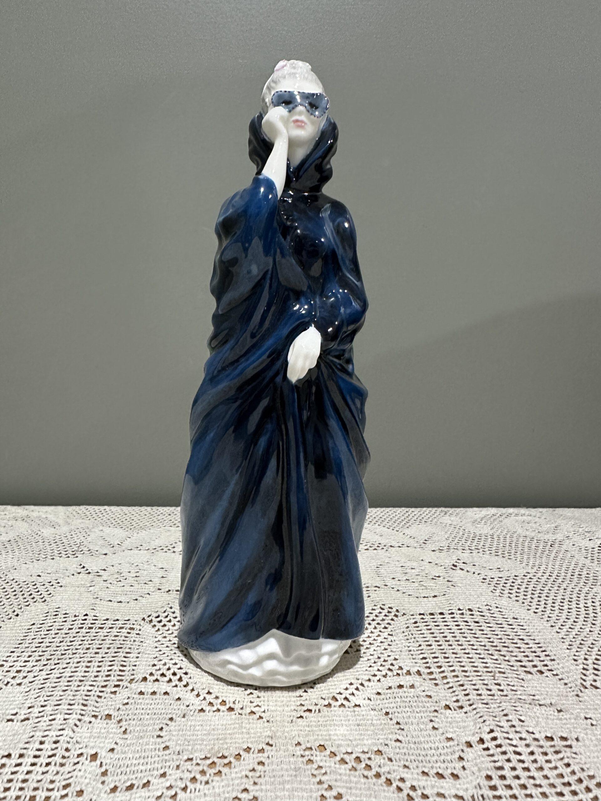 Stunning Royal Doulton Vintage Figurine - Masque HN2554