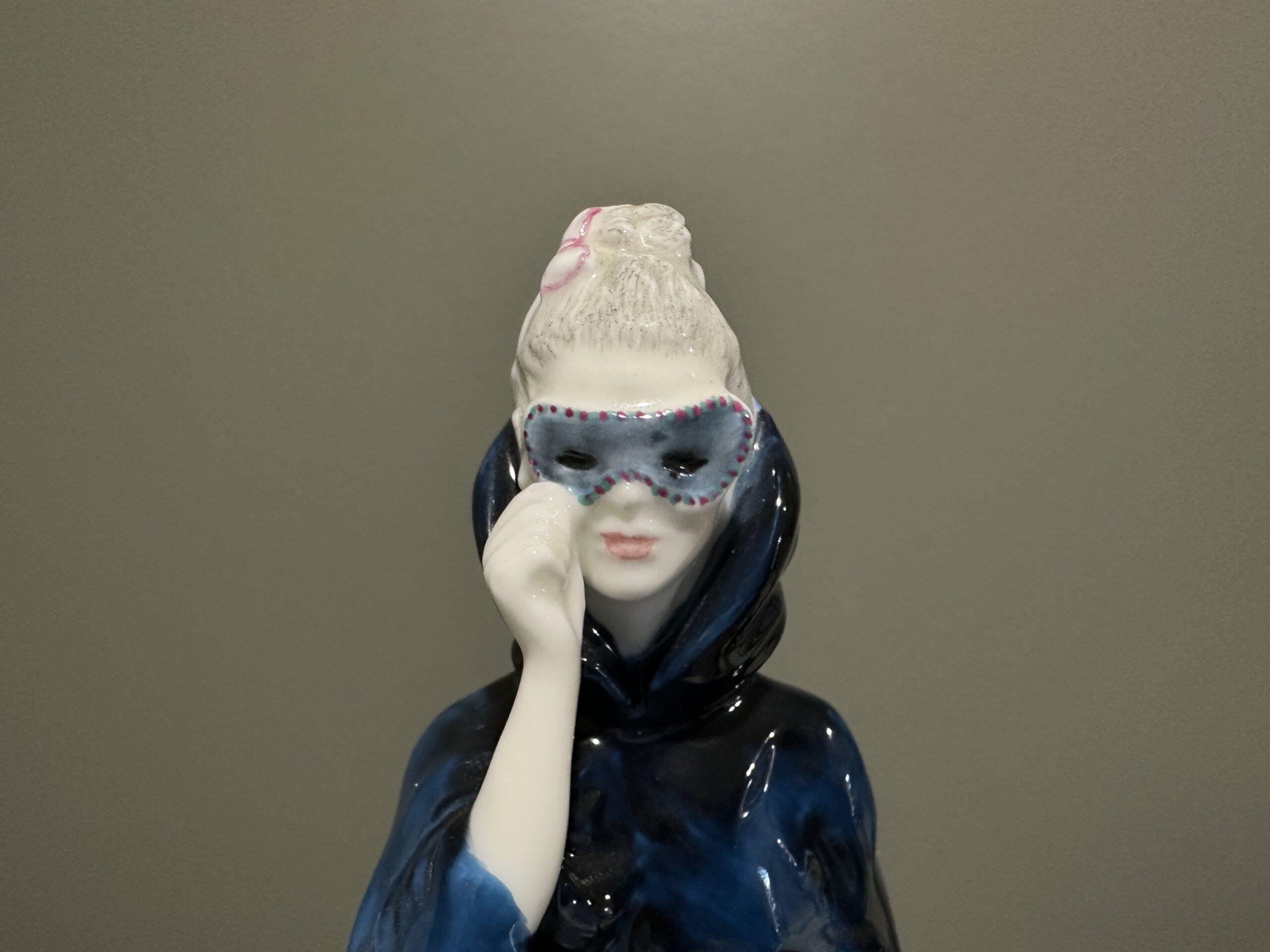 Stunning Royal Doulton Vintage Figurine - Masque HN2554 - Image 5