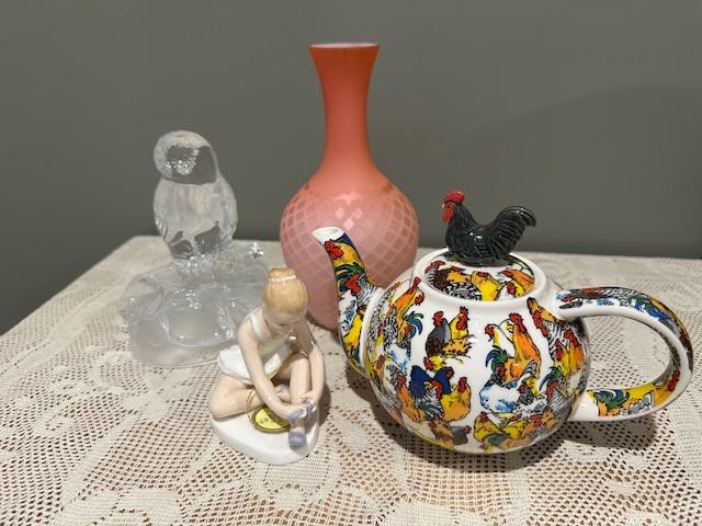 Sneak Peek For The Week – Victorian Quilted Satin Glass Vase, Cristal D’Arques Owl Figurine, Paul Cardew Rooster Teapot, Royal Doulton Ballerina Figurine