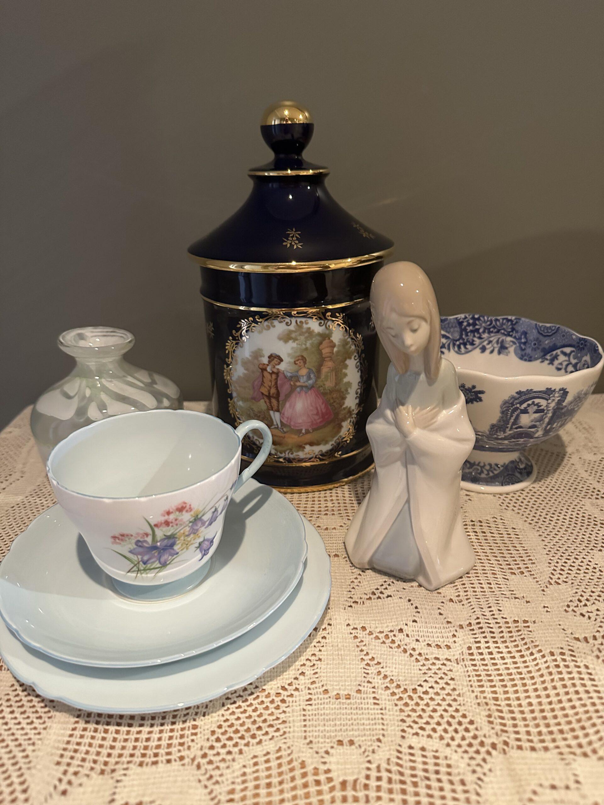 Sneak Peek For The Week – LLadro Bedtime Prayers Figurine, Spode Italian Footed Bowl, Shelley Wildflowers Trio, Limoges Canister Or Biscuit Barrel, Hand Blown Art Glass Vase by John Walsh
