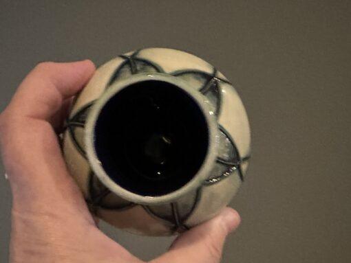 Moorcroft Emma Bossons Squat Posy Vase In Box - Indigo Pattern - Image 4