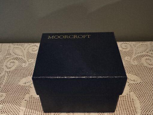 Moorcroft Emma Bossons Squat Posy Vase In Box - Indigo Pattern - Image 6