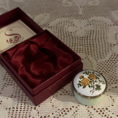Stunning Staffordshire Enamels Yellow Rose Pill Box For British Airways