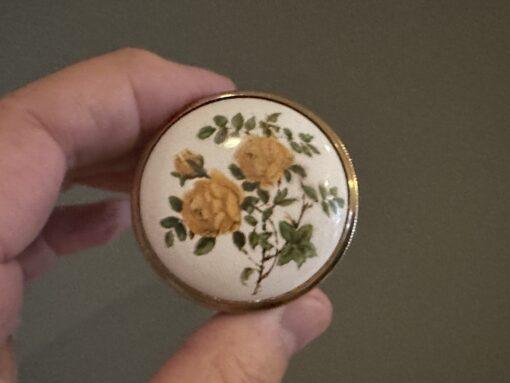 Stunning Staffordshire Enamels Yellow Rose Pill Box For British Airways - Image 2