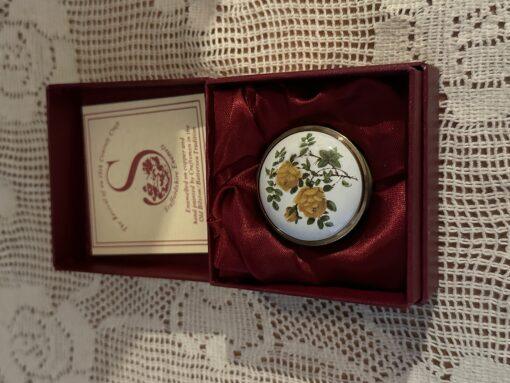 Stunning Staffordshire Enamels Yellow Rose Pill Box For British Airways - Image 5