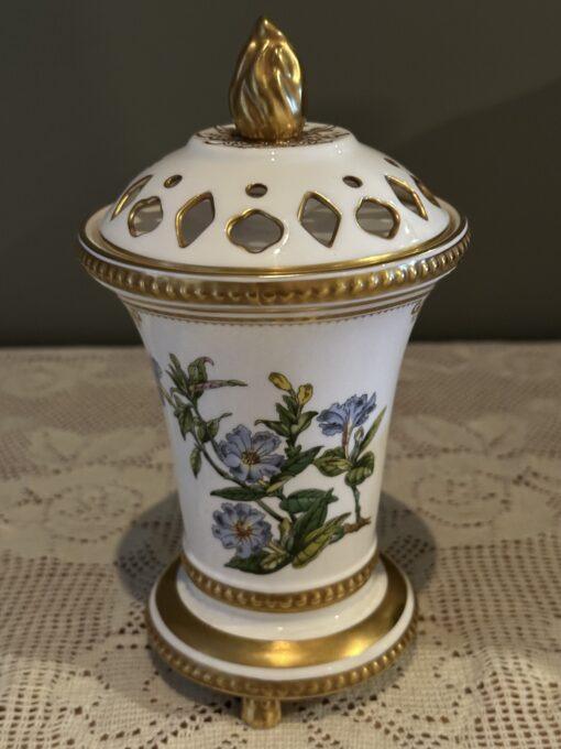 Spode Heavily Gilt Stafford Flowers Pot Pourri Jar With Cover And Pierced Lid In Original Box - Image 2