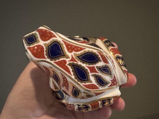 Royal Crown Derby Large Frog Paperweight - Imari Colors - Silver Stopper - Image 4