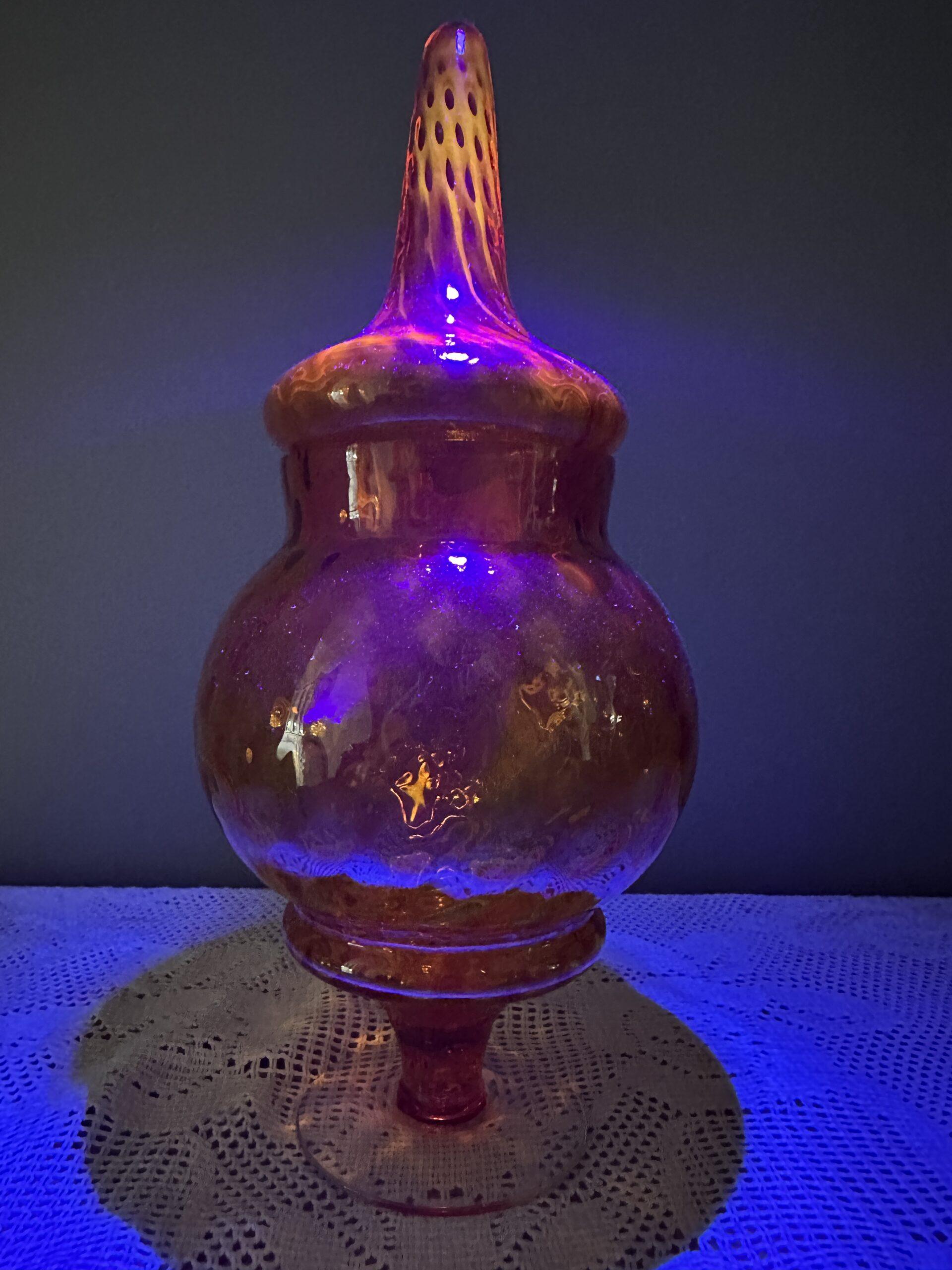 Stunning Mid Century Circus Tent Apothecary Jar With Cadmium Glow - Orange Optic - Image 3