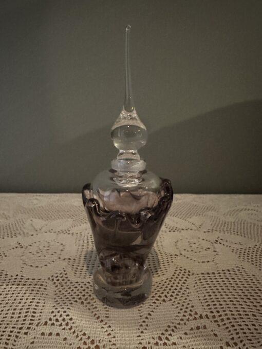 Stunning Large Amethyst Art Glass Shell Shaped Perfume Bottle With Stopper - Image 3