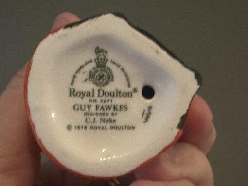 Scarce Royal Doulton Small Guy Fawkes Figurine - C J Noke - HN3271 - Image 5