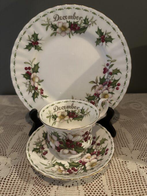 Royal Albert Flower Of The Month Trio With Extra Large Side Plate - December - Christmas Rose